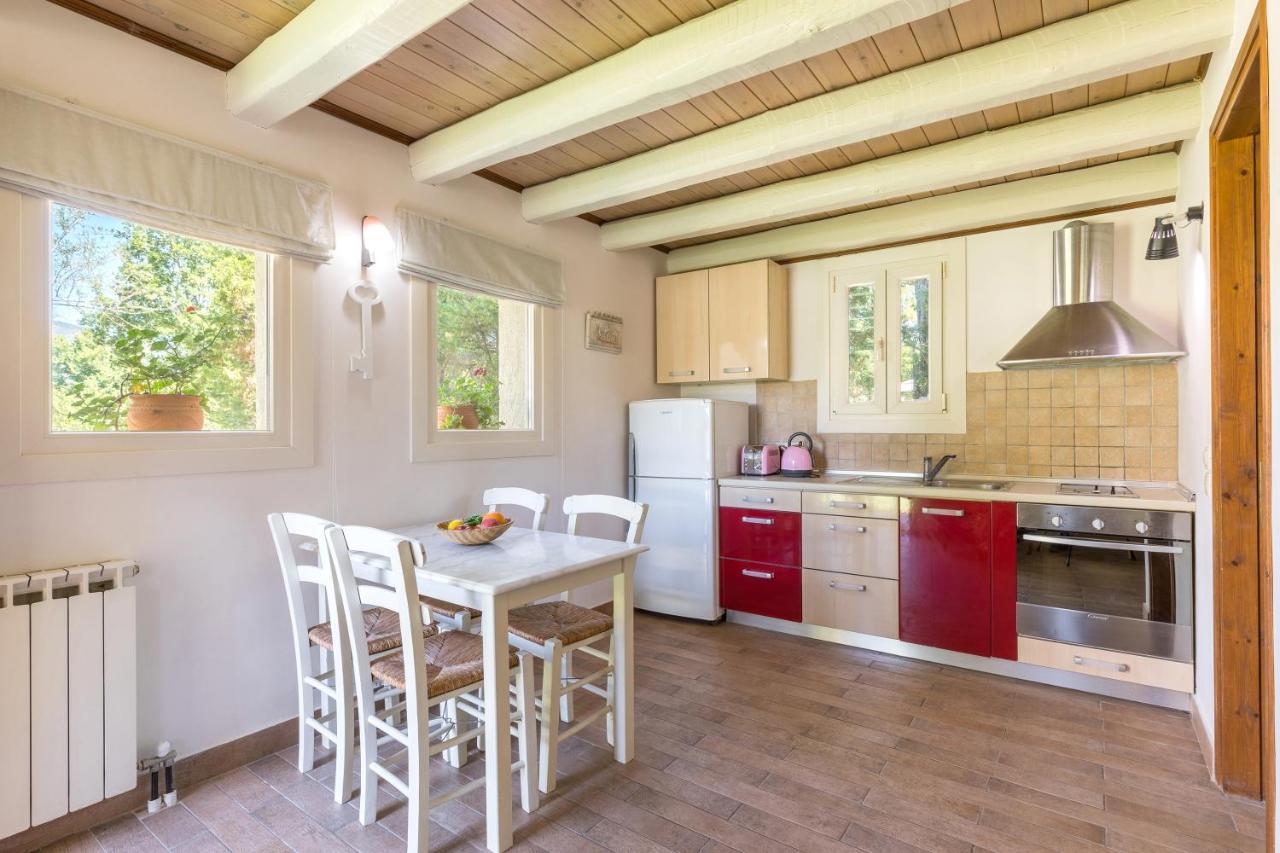 Petrinos Cottage Dafnila Exteriér fotografie